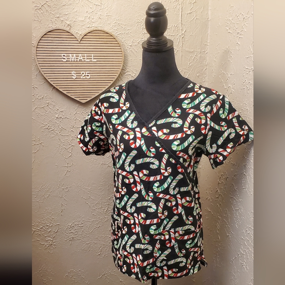 V life small Holiday scrub top